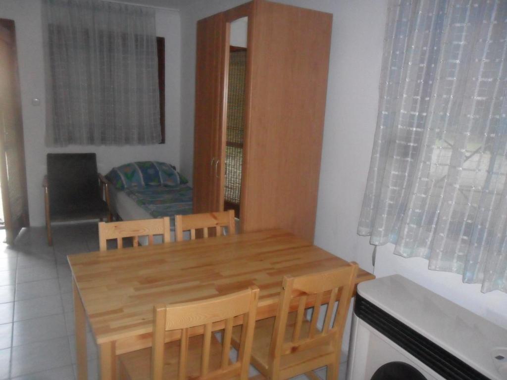 Emese Apartman Hajdúszoboszló Zimmer foto